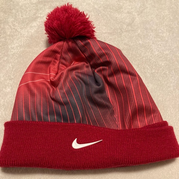 *last chance* Nike beanie - Picture 1 of 5